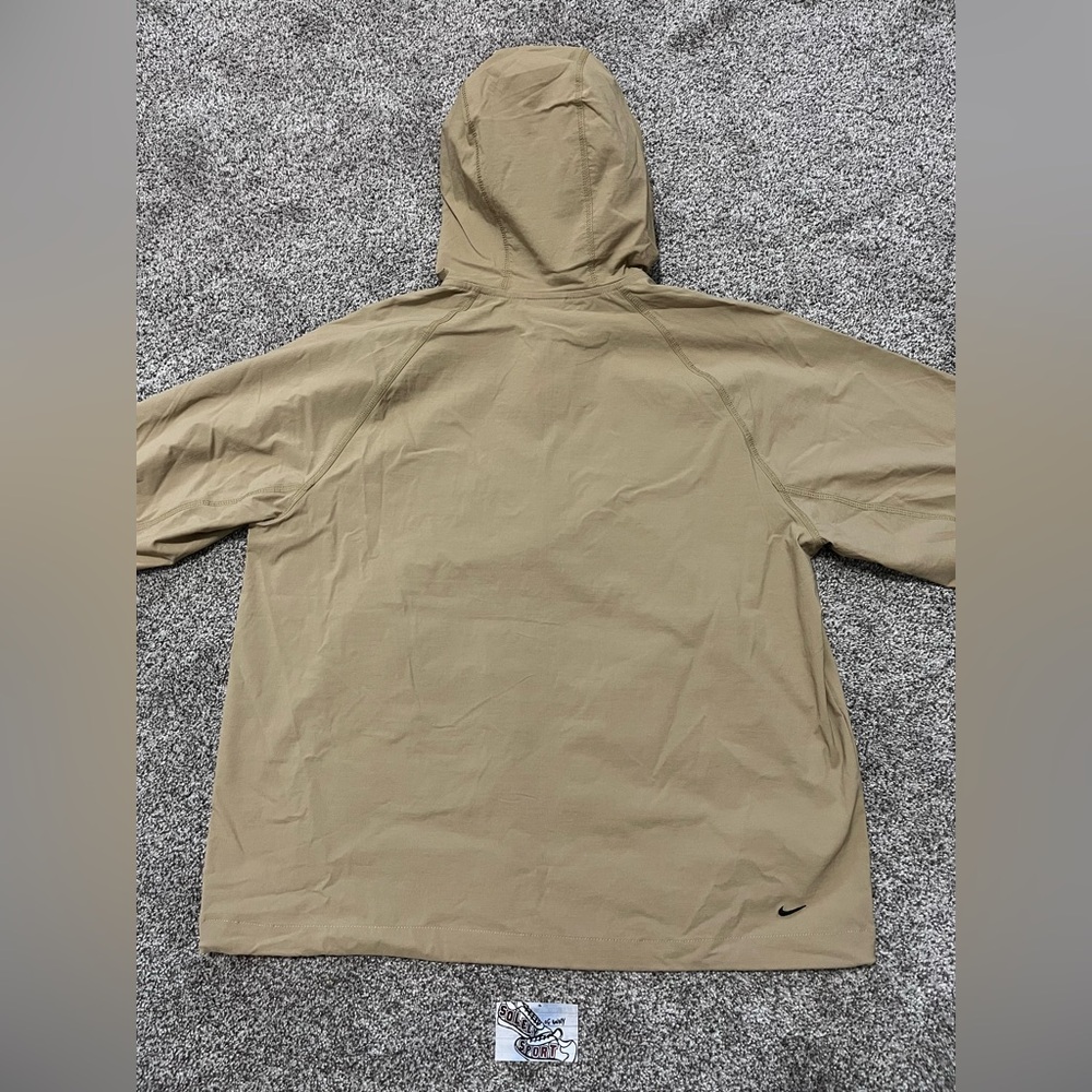New Nike Tech Woven Jacket Beige Tan Black Hooded Zip Coat Windbreaker Mens - Picture 4 of 8